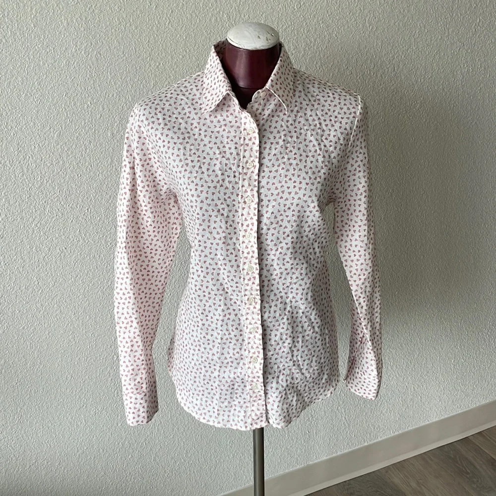 The Shirt by Rochelle Behrens
THE SHIRT THE BOYFRIEND SHIRT IN RED HEARTS - Picture 2 of 6